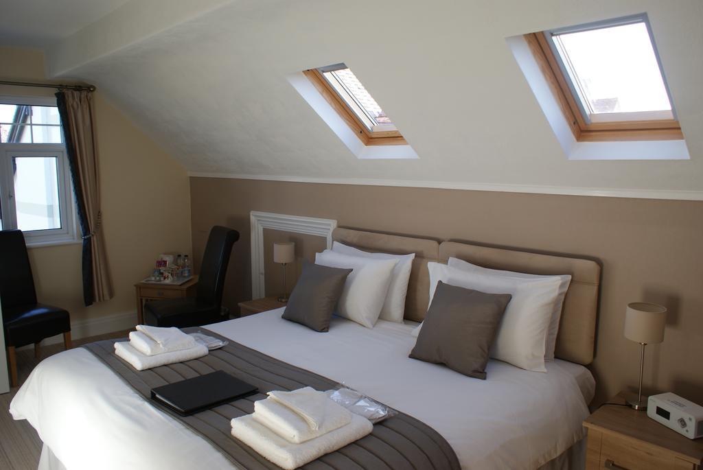 Cleave Court Guest House Llandudno Buitenkant foto