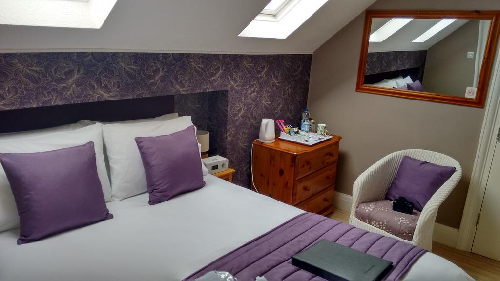 Cleave Court Guest House Llandudno Buitenkant foto