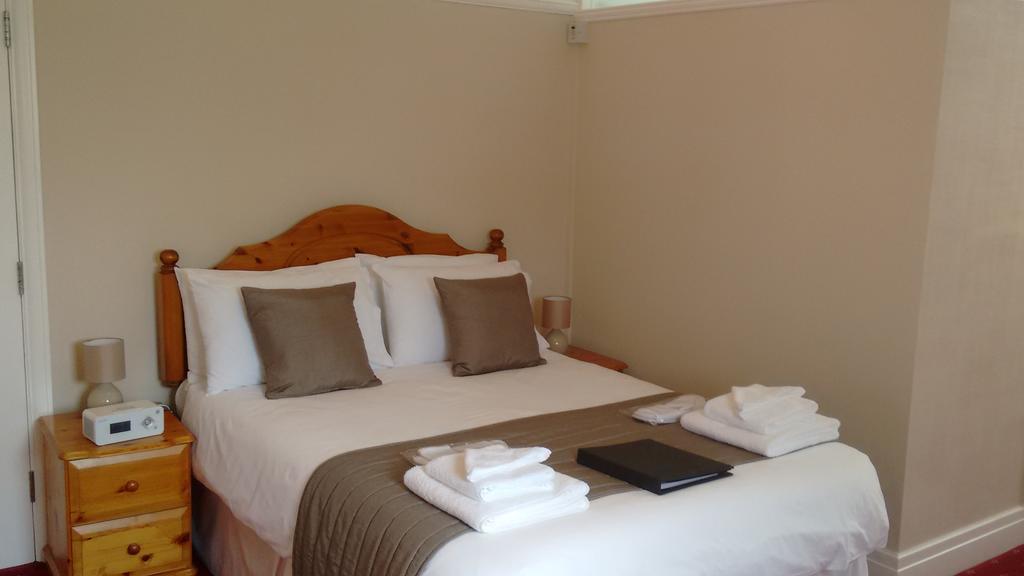 Cleave Court Guest House Llandudno Buitenkant foto