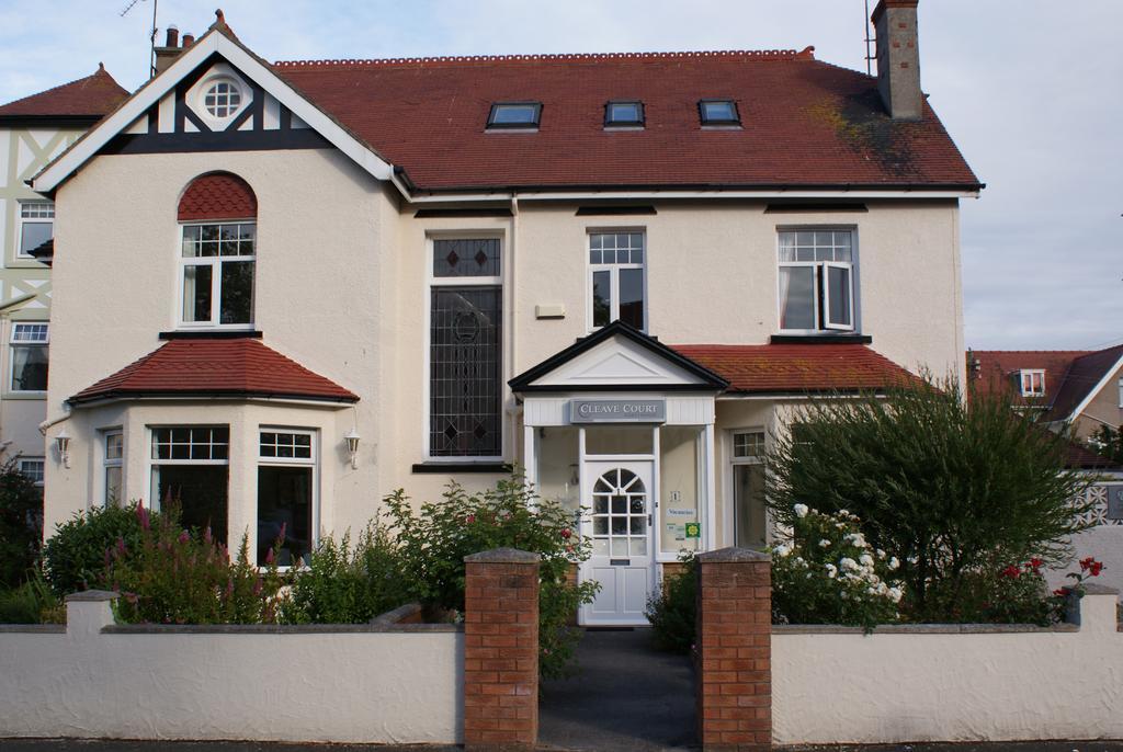 Cleave Court Guest House Llandudno Buitenkant foto