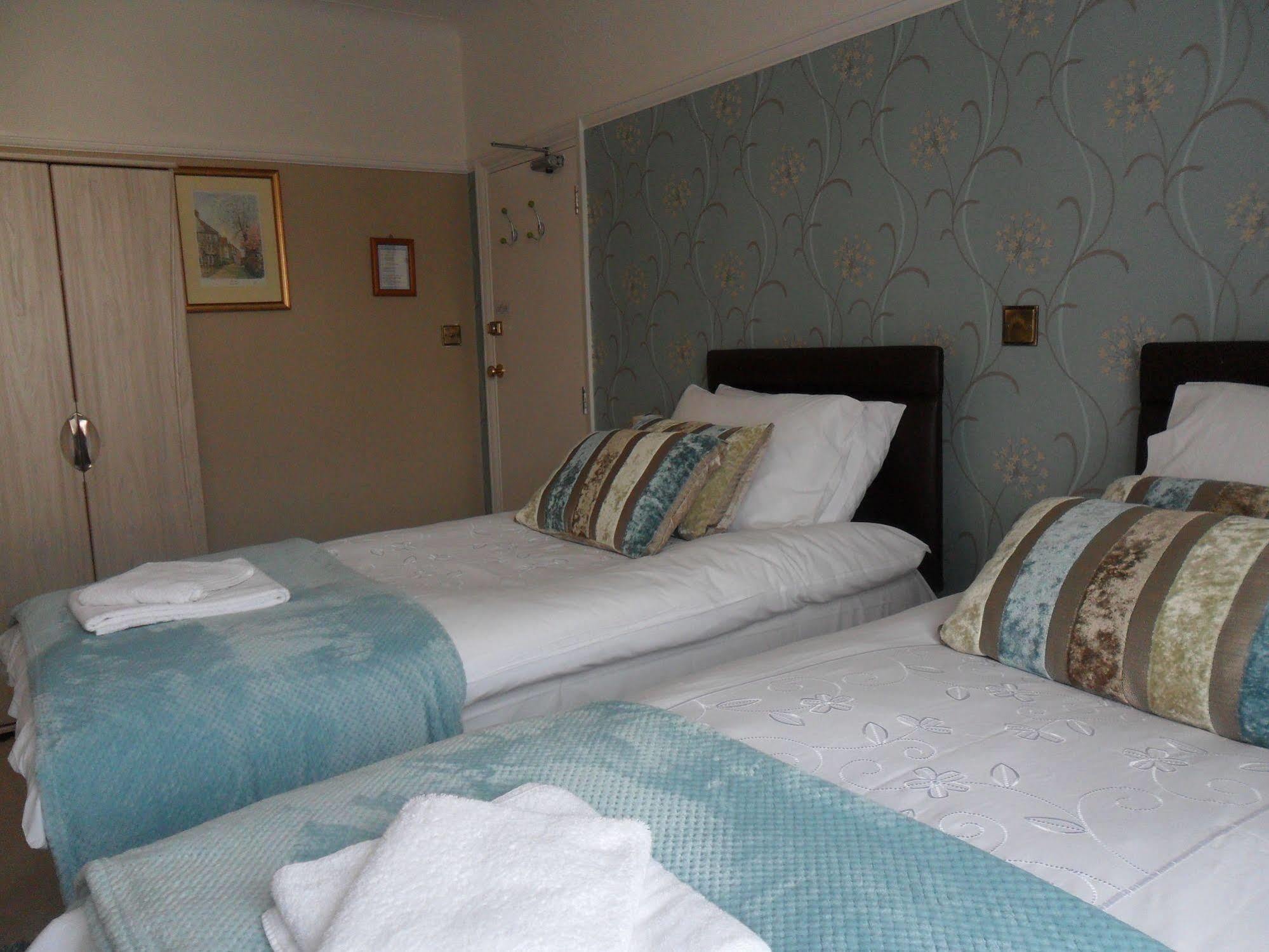 Cleave Court Guest House Llandudno Buitenkant foto