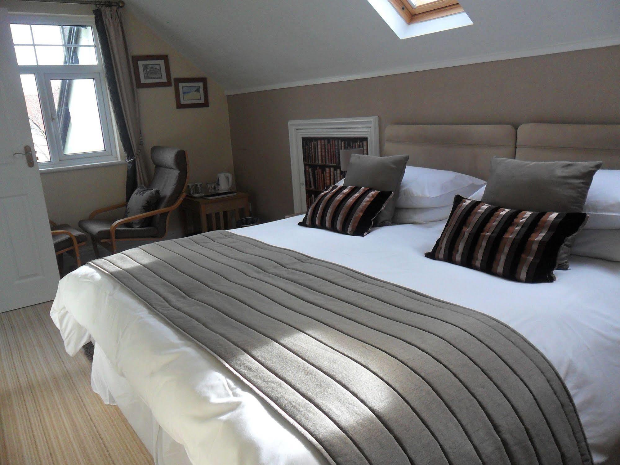 Cleave Court Guest House Llandudno Buitenkant foto