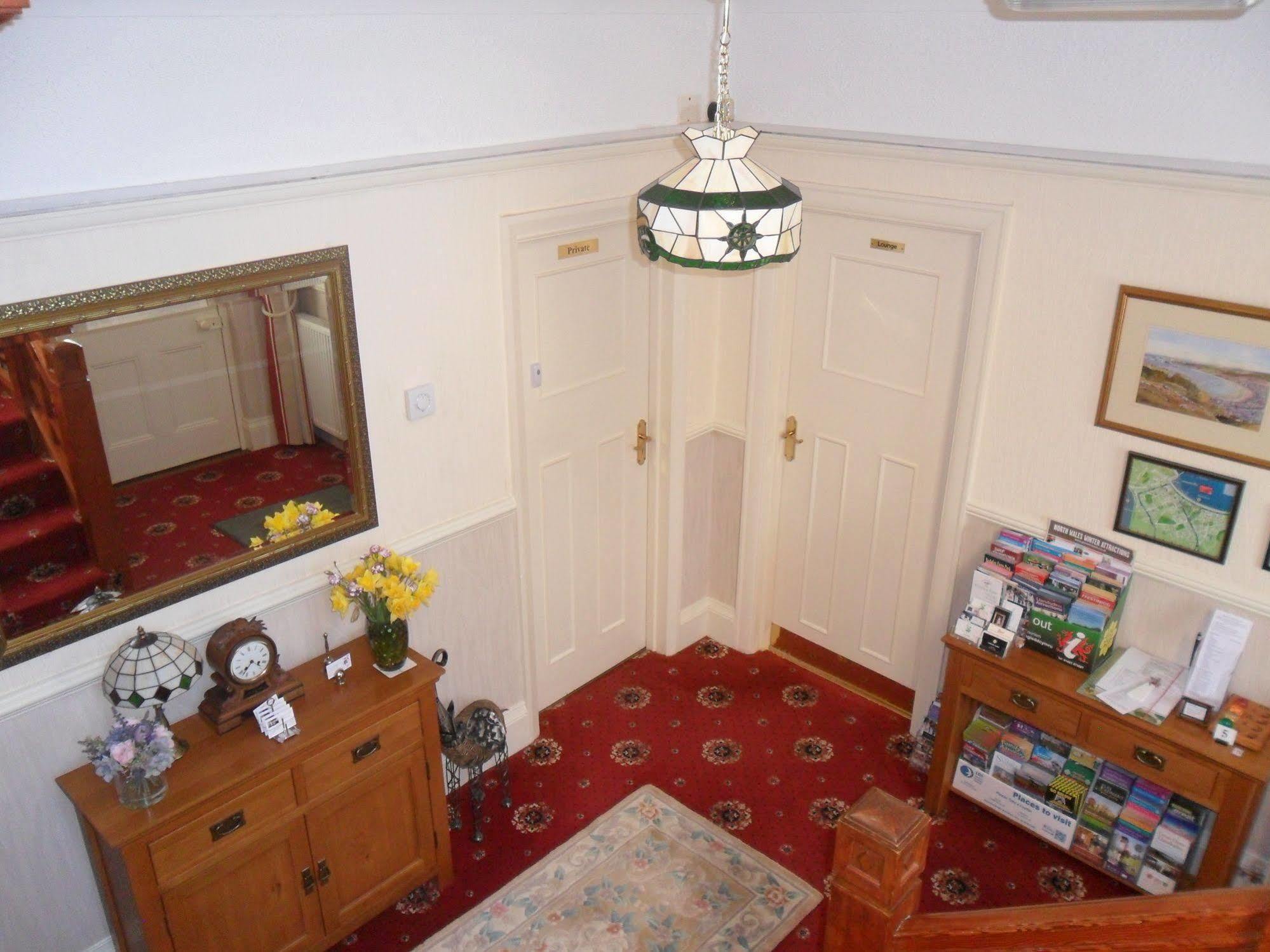 Cleave Court Guest House Llandudno Buitenkant foto